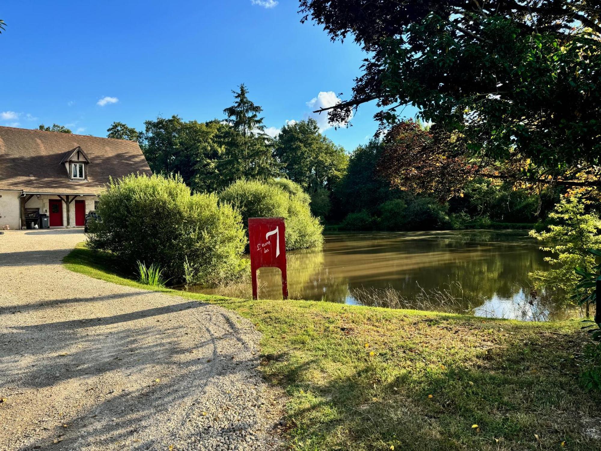 L'Etang Des 7 Hotel Le Controis-en-Sologne ภายนอก รูปภาพ
